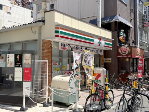 コンビニ　セブン-イレブン 大阪南船場３丁目店（コンビニ）まで141m