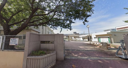中学校　福岡市立東光中学校（中学校）まで462m