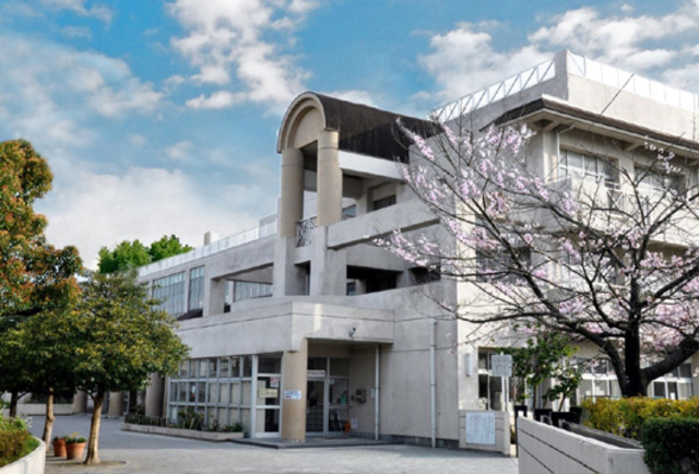 小学校　横浜市立さつきが丘小学校（小学校）まで792m