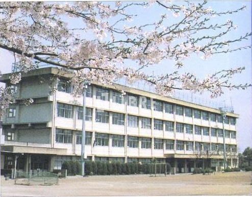 中学校　立川市立立川第九中学校（中学校）まで1090m