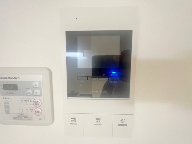 セキュリティ　TVモニターホンで来客が誰か確認してから開けて下さいね