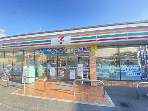 コンビニ　セブンイレブン 堺北花田町4丁店（コンビニ）まで125m