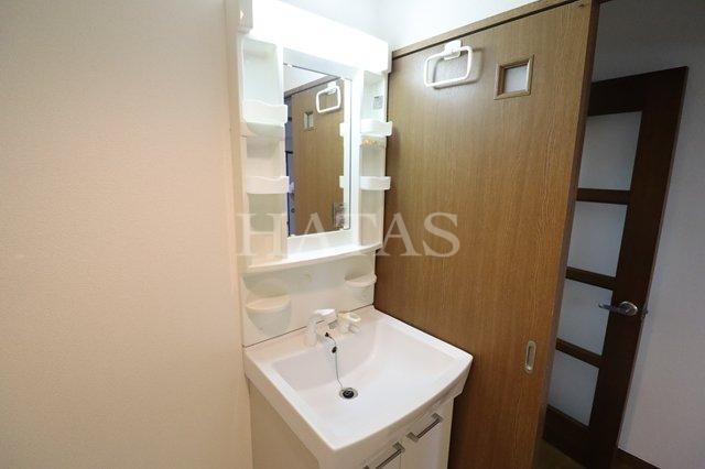 洗面設備　同物件別部屋です