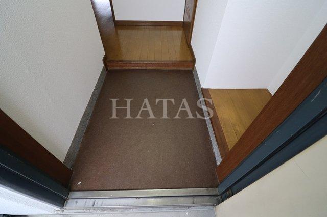 玄関　同物件別部屋です