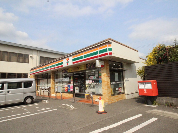 コンビニ　セブンイレブン町田小川2丁目（コンビニ）まで634m