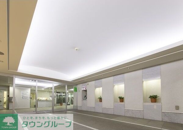 エントランス　タウンハウジングレジデンス事業部　恵比寿店・赤坂店までお問…