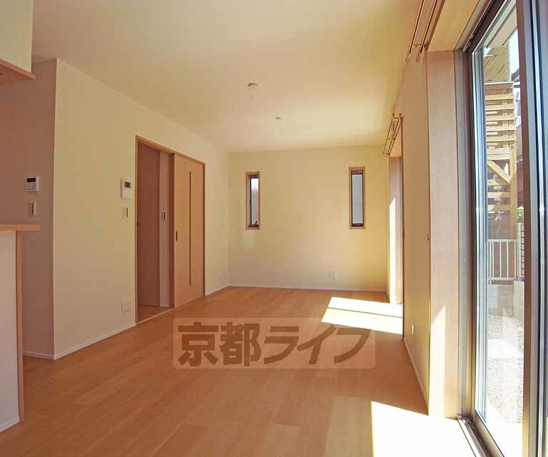 居室・リビング　綺麗なお部屋です。