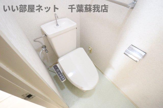 トイレ　清潔感のあるトイレです