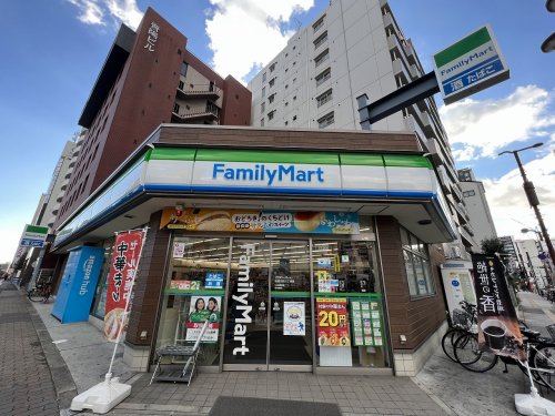 コンビニ　ファミリーマート浪速元町三丁目店（コンビニ）まで124m