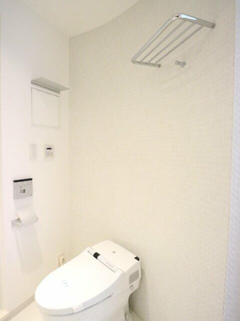 トイレ　清潔感のあるトイレです