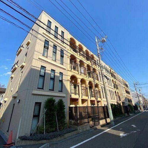 建物外観　オートロック完備