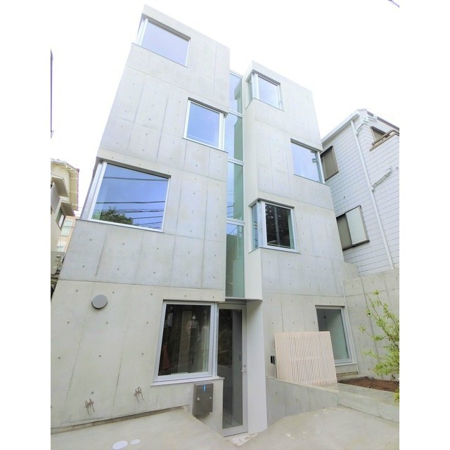 建物外観　２０２１年４月撮影