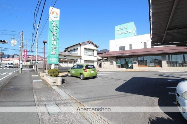 銀行　富士宮信用金庫　国久保支店（銀行）まで889m