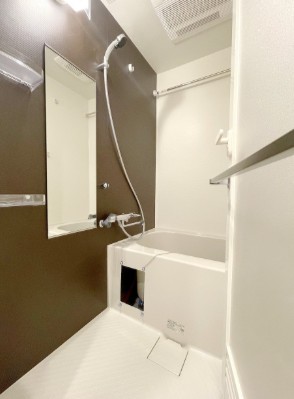 バス・シャワールーム　※別部屋参考写真