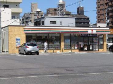 コンビニ　セブンイレブン広島舟入中町店（コンビニ）まで328m
