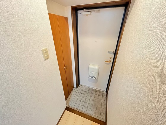 玄関　※別部屋の写真です