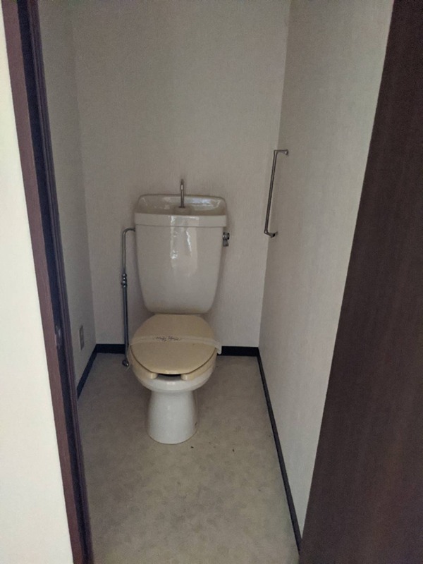 トイレ　別部屋参考写真