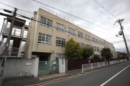 小学校　三ノ瀬小学校（小学校）まで444m