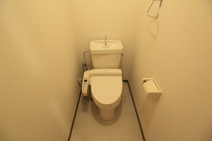 セジュール三宅 D棟のトイレ写真