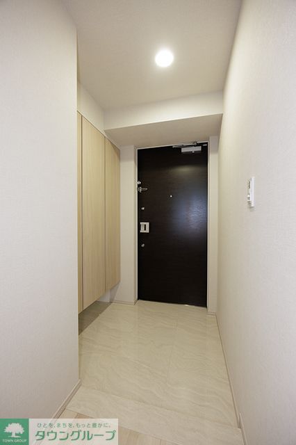 玄関　※写真は同タイプ住戸です。