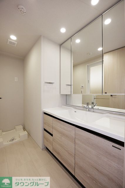 洗面設備　※写真は同タイプ住戸です。