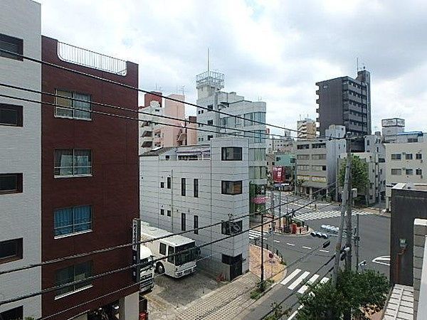 眺望　アイル日暮里弐番館・東京山手　荒川区東日暮里5