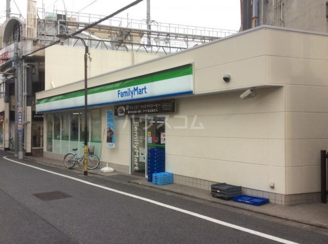 コンビニ　ファミリーマート十条仲原一丁目店（コンビニ）まで107m