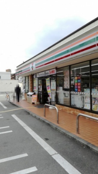 コンビニ　セブンイレブン尼崎大西町２丁目店（コンビニ）まで240m