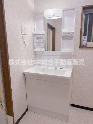 洗面設備　シャンプードレッサーがあり朝の支度も楽々できます♪