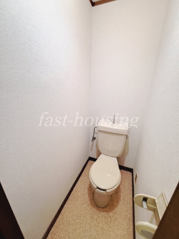 メゾン102のトイレ写真