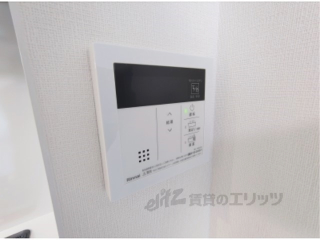 その他設備　給湯器リモコン