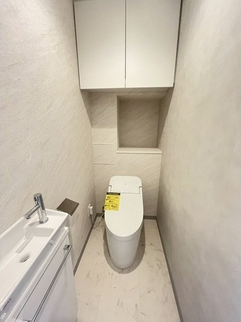 トイレ　※別部屋の参考写真です。