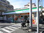 コンビニ　ファミリーマート（コンビニ）まで501m