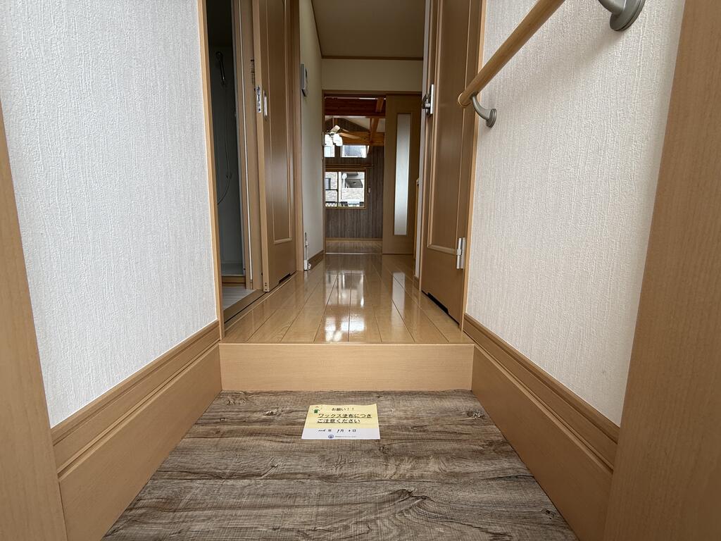 モントレー多賀城IIIの玄関写真