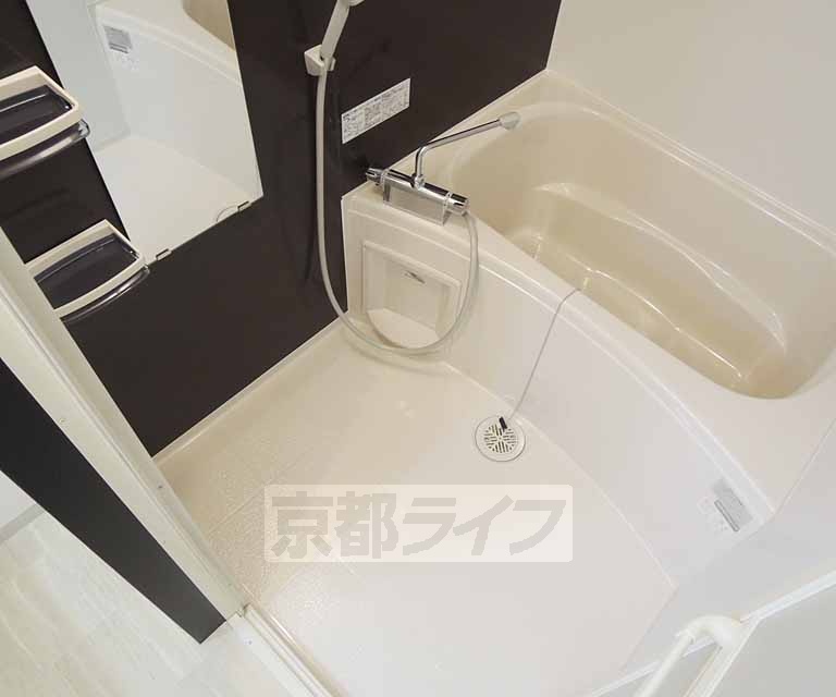 バス・シャワールーム　同型写真になります。