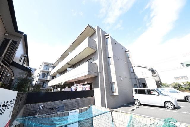 建物外観　本八幡駅12分です