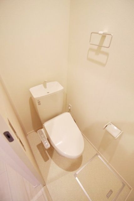 トイレ　※別部屋の参考写真です。※