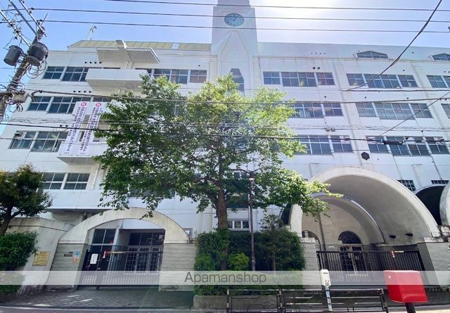 高校・高専　東京都立白鴎高等学校（高校・高専）まで438m