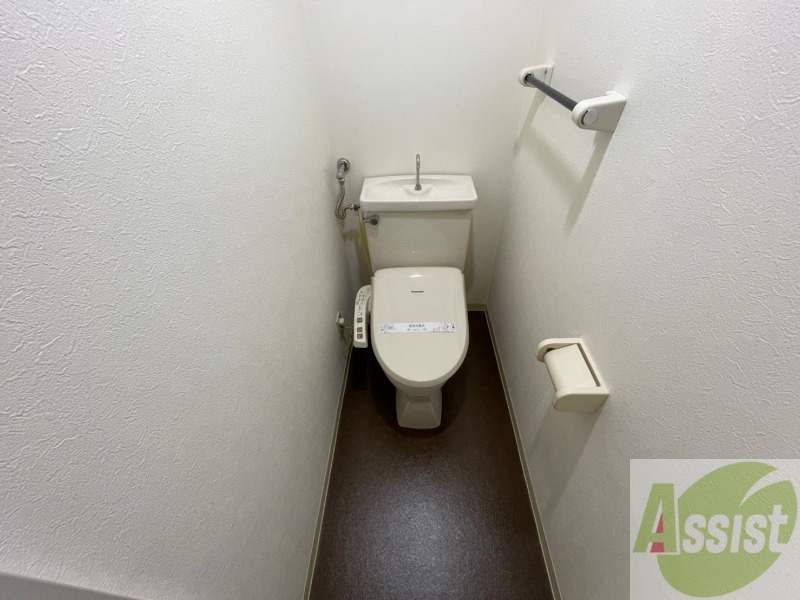 トイレ　トイレです。ウォシュレット付を探している方、おすすめです。
