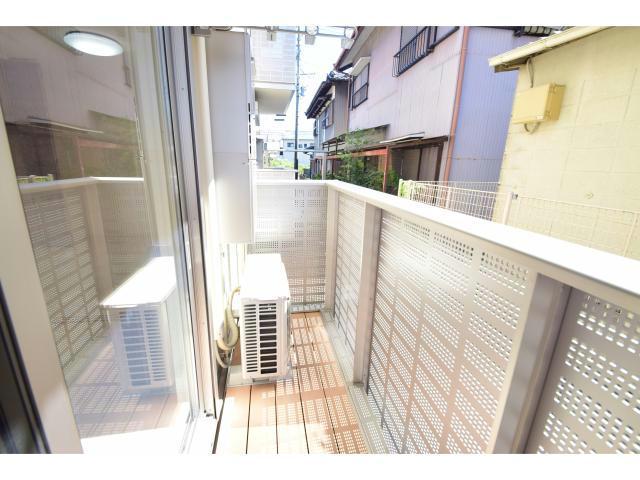 バルコニー　他号室の写真になります。