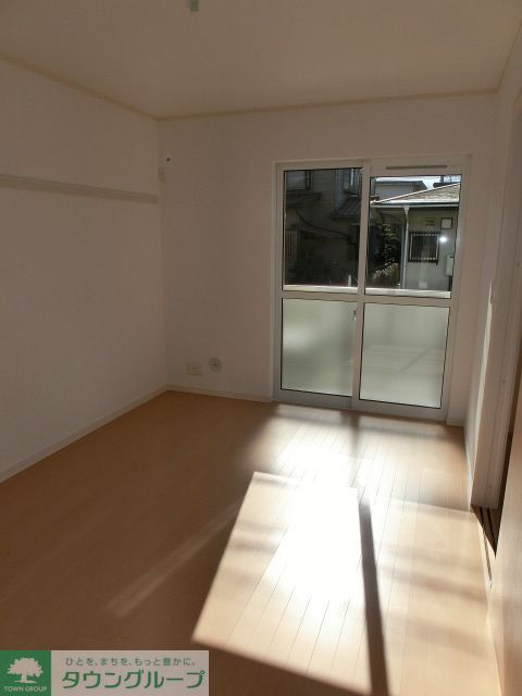 ＪＲ常磐線 柏駅 徒歩25分 2階建 築15年の居間写真