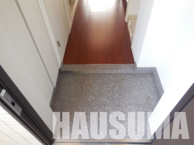 玄関　※他号室写真使用