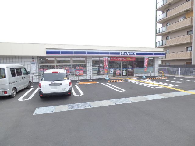コンビニ　ローソン 大久保茶屋裏店（コンビニ）まで816m
