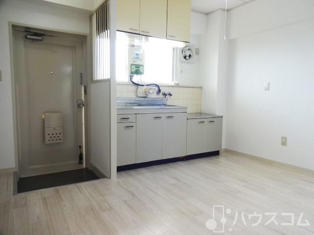ロビー　キッチンも広くお使い頂けます♪