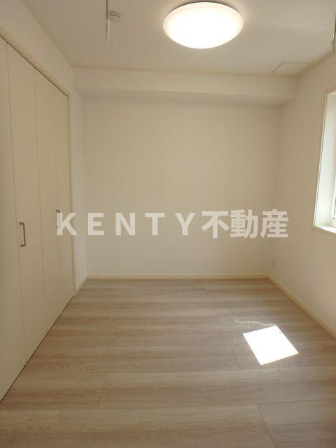 その他部屋・スペース　落ち着いて過ごせるお部屋なので、寝室にいかがでしょうか