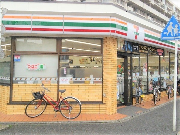 コンビニ　セブンイレブン横浜大豆戸町店（コンビニ）まで341m