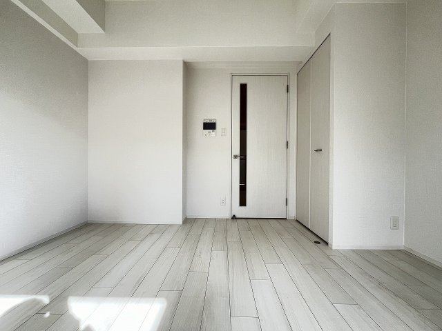 エスリード神戸三宮の居間写真