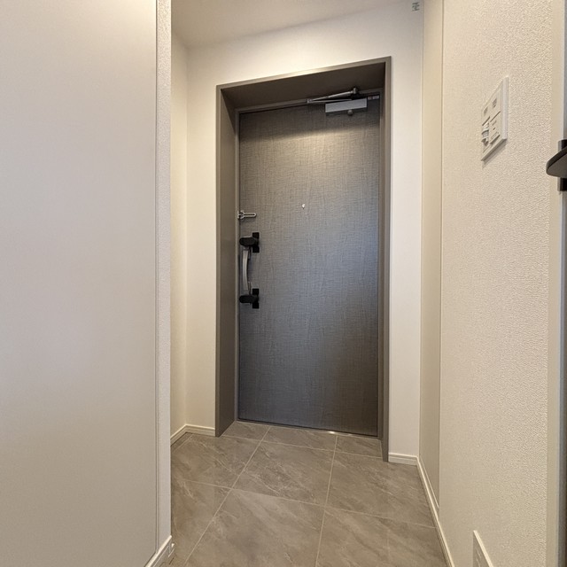 玄関　※写真は同タイプ住戸です。