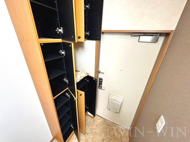 コーポブランシェの玄関写真