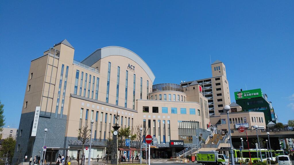 スーパー　西友成増店（スーパー）まで833m